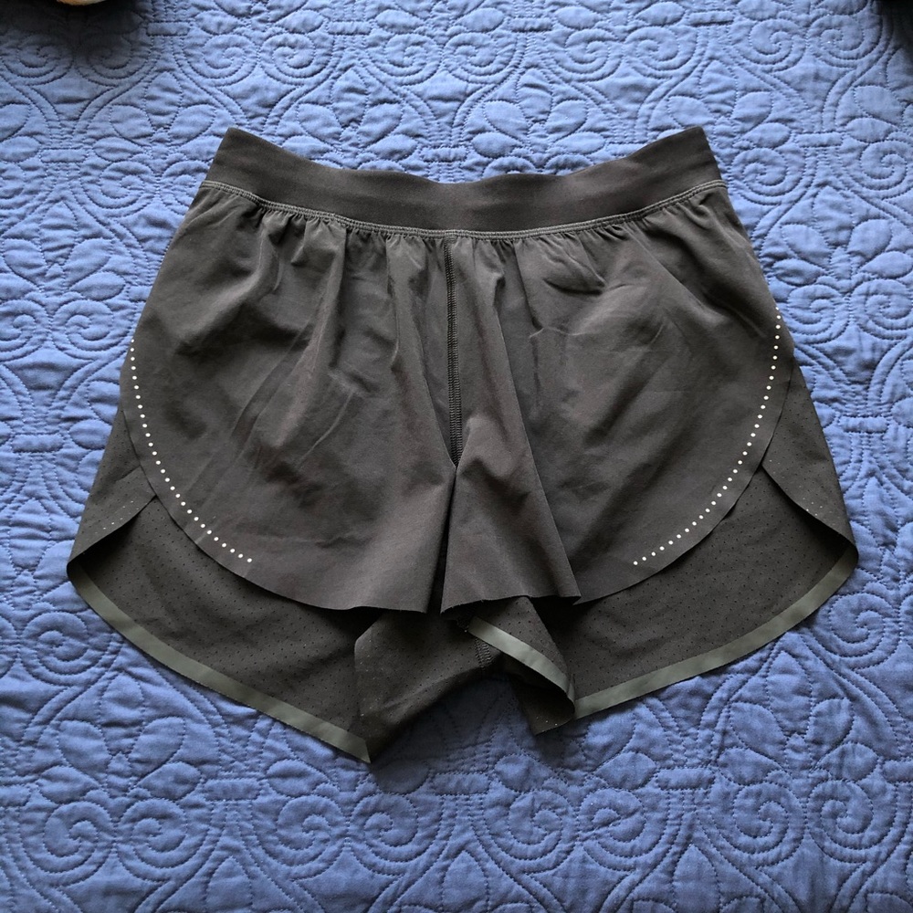 Lululemon Find Your Pace Short (Lined)